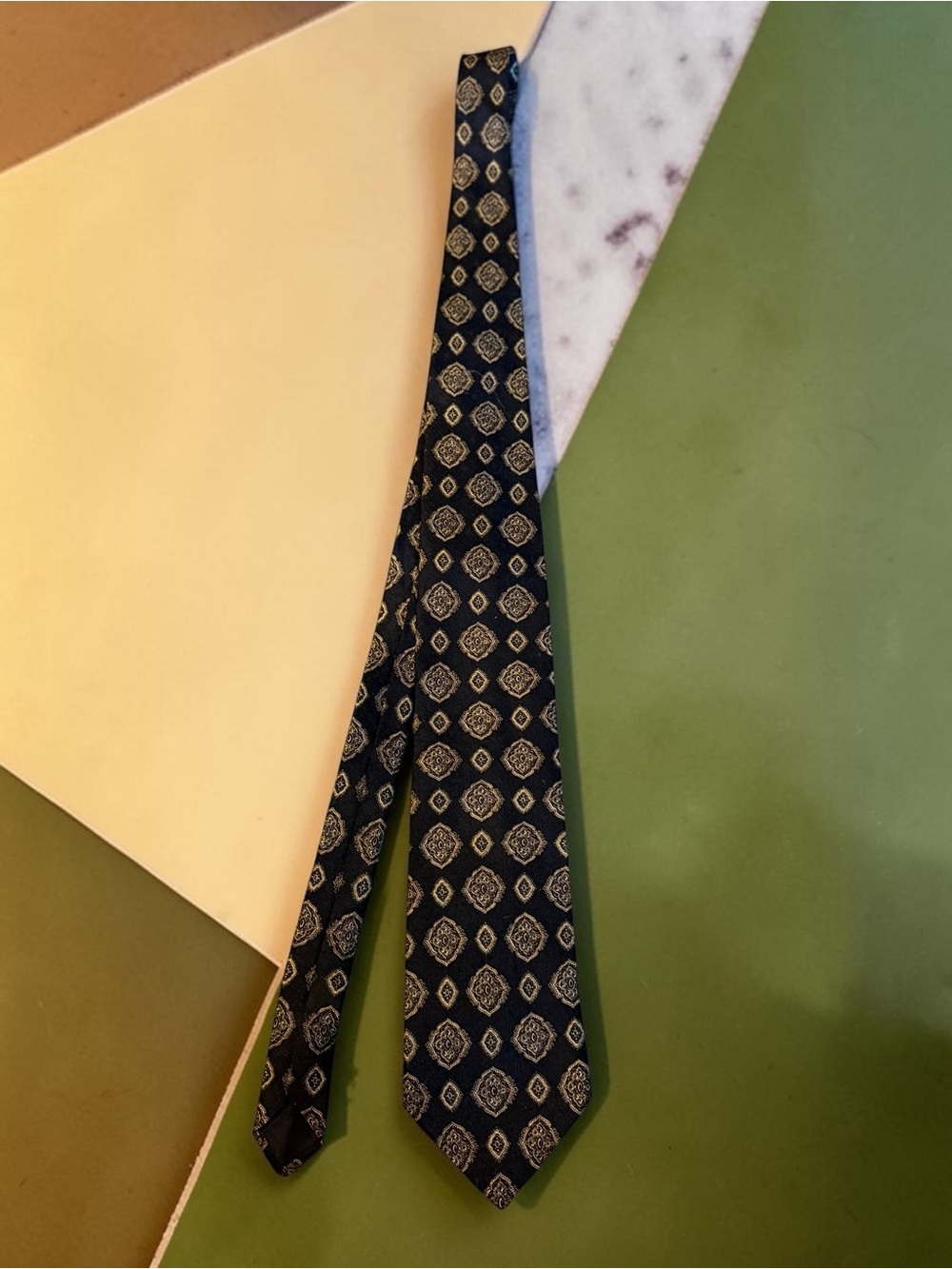Vintage Keith Daniels Necktie Navy Gold Medallion Print